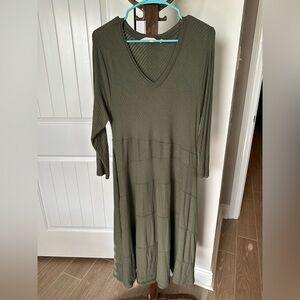 Soft Surroundings - Elegant Olive Green Long Sleeve Midi/Maxi Dress Size L